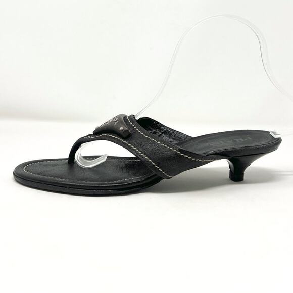 Prada Black Leather Logo Thong Kitten Heel Sandals Size 38.5 EU - Picture 2 of 8